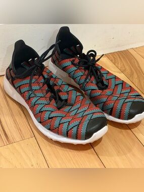 Nike Juvenate Woven Red, Teal and Black Running Shoes - Women’s Size 6.5